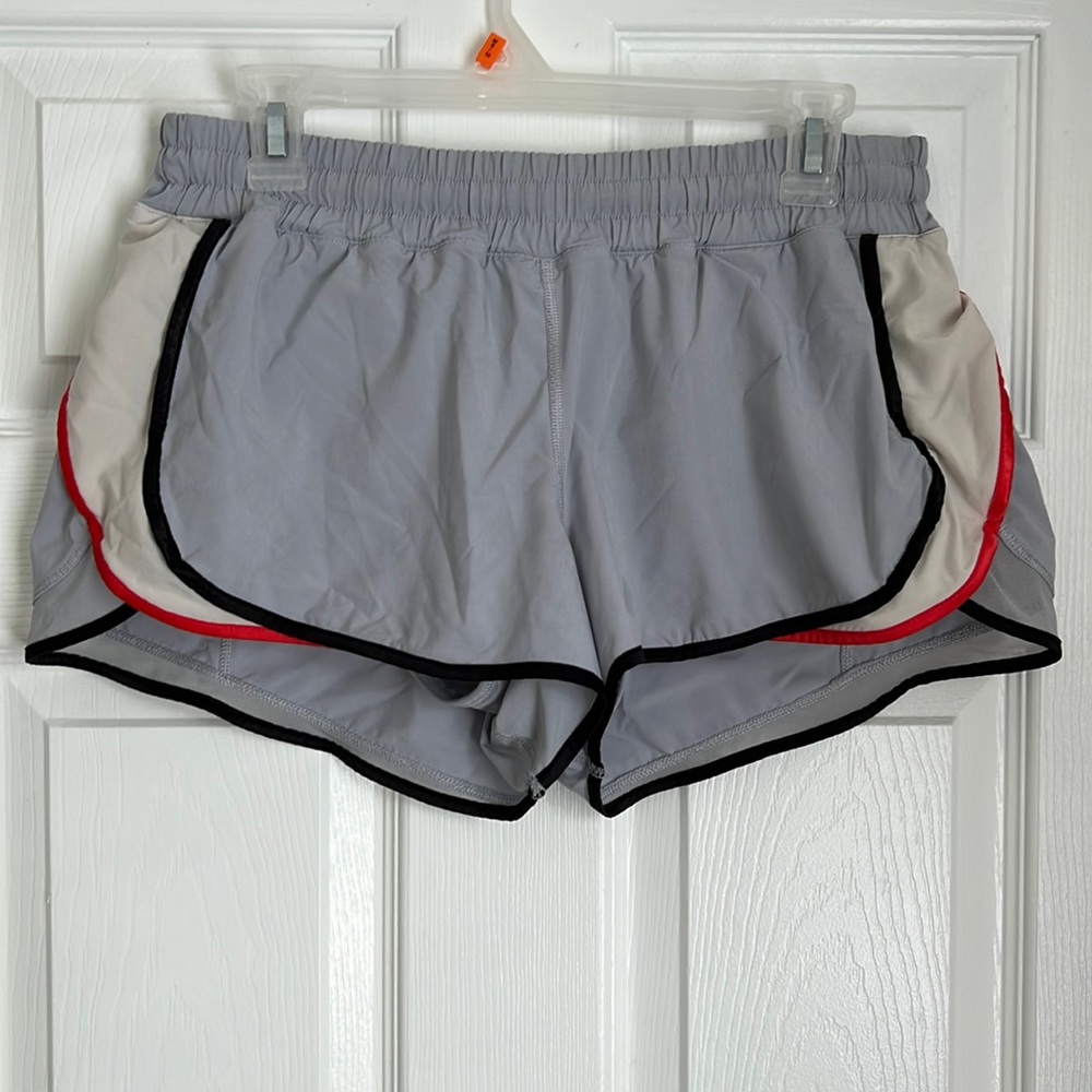 Lululemon Hotty Hot Short 2.5 inseam